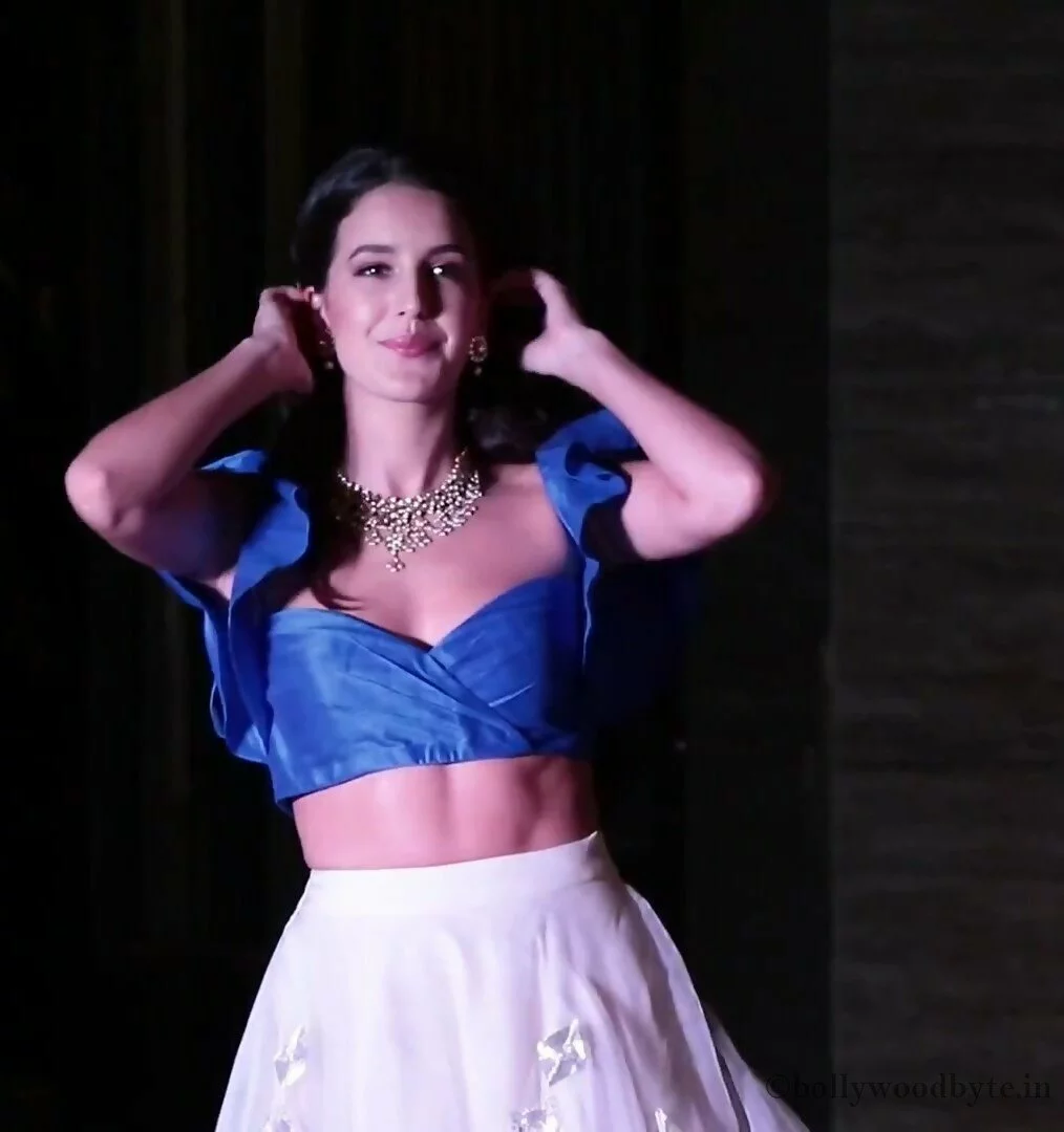 Isabelle Kaif at sonam kapoor sangeet ceremony