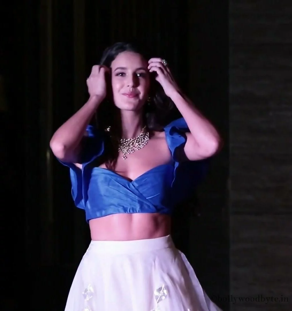 Isabelle Kaif at sonam kapoor sangeet ceremony